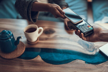Преимущества оплаты со счета мобильного телефона